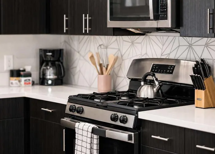 Boulevard Luxe Near Stadium Pool Parking And Gym Apartament *